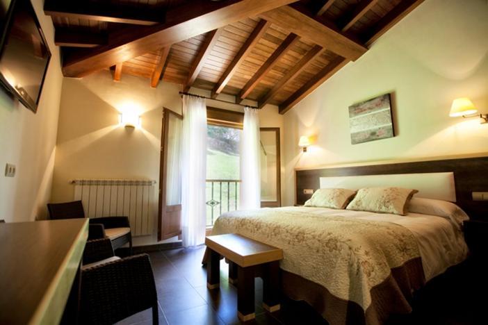 Hotel & Spa Villa De Mestas Местас-дель-Кон Экстерьер фото