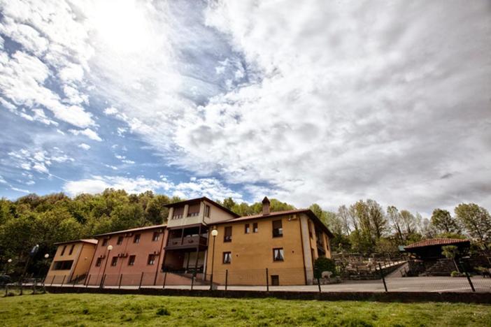 Hotel & Spa Villa De Mestas Местас-дель-Кон Экстерьер фото